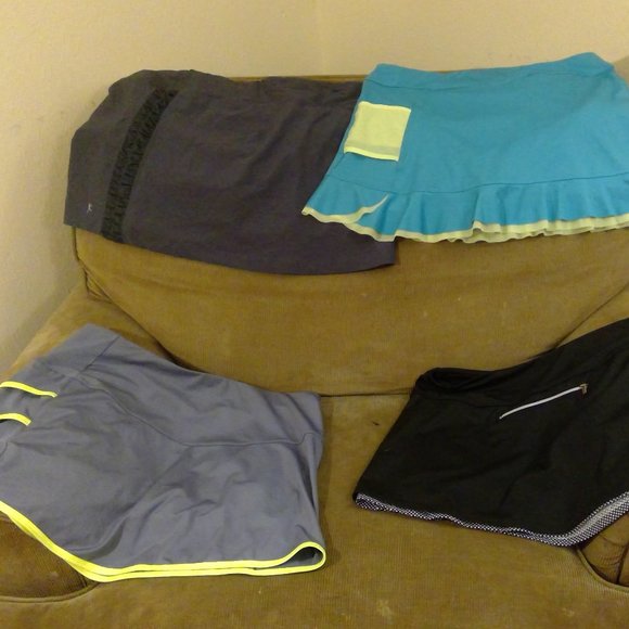 Bundle of four size large tennis skirts - Picture 2 of 2